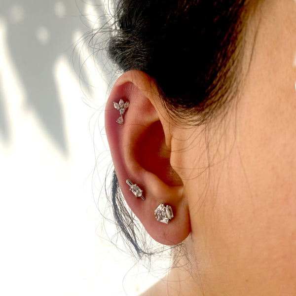 Cheap store ear studs