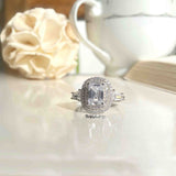 Elegante Emerald Cut Silver Ring - Boldiful