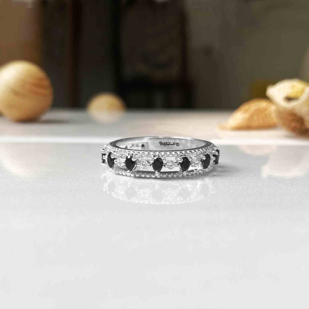 Finespun Band Ring - Boldiful