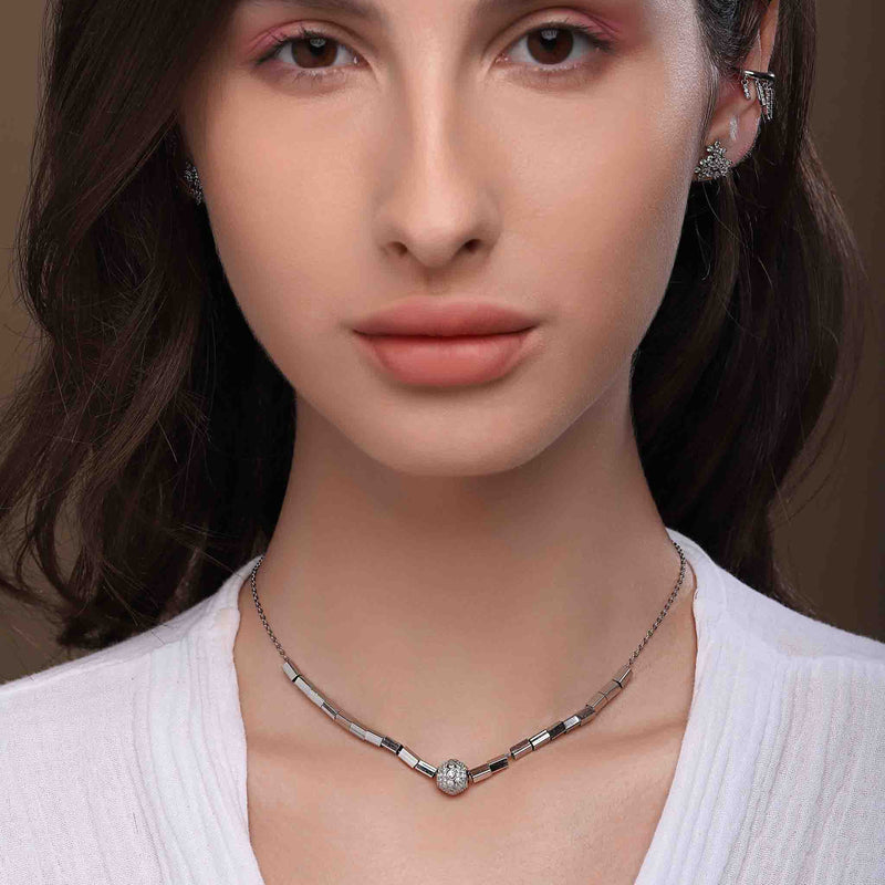 Foxy Minimal Silver Necklace -  Boldiful