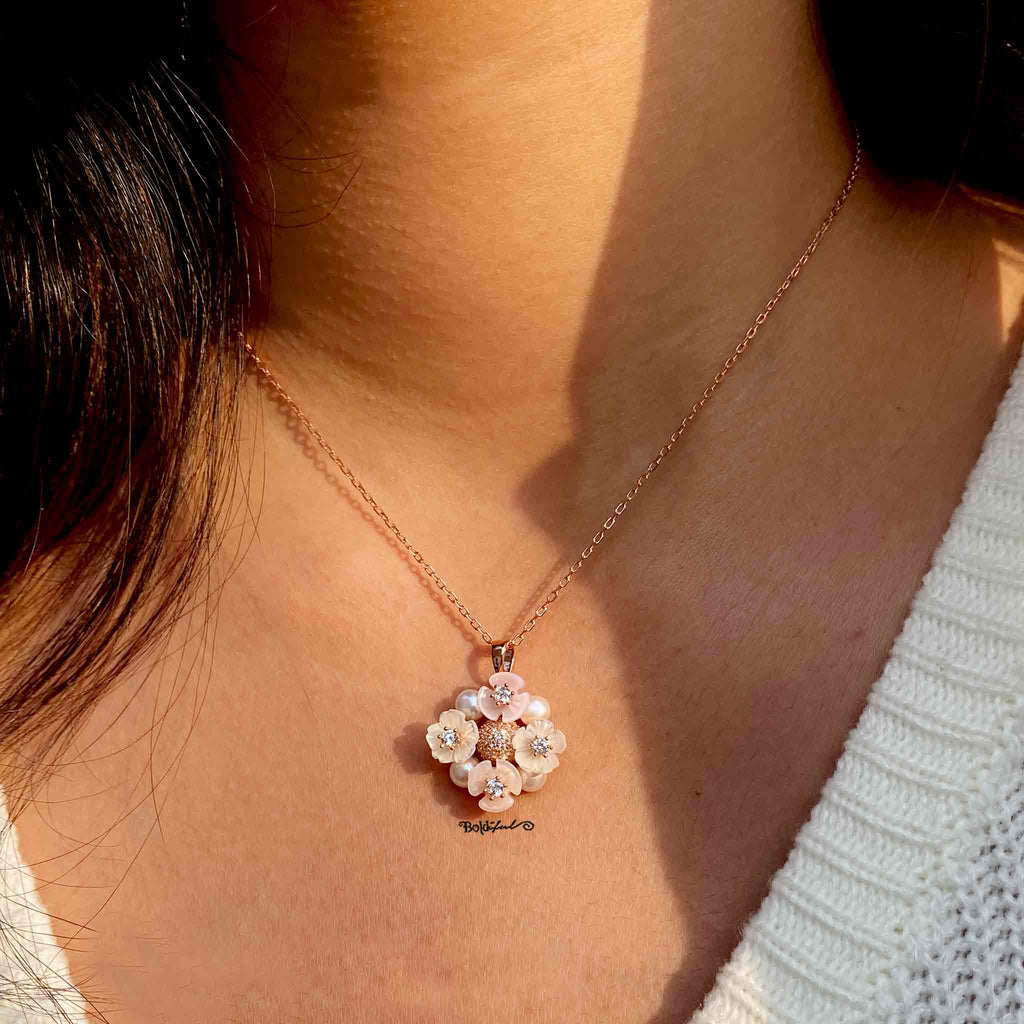 Pearly Bahara Pendant - Boldiful