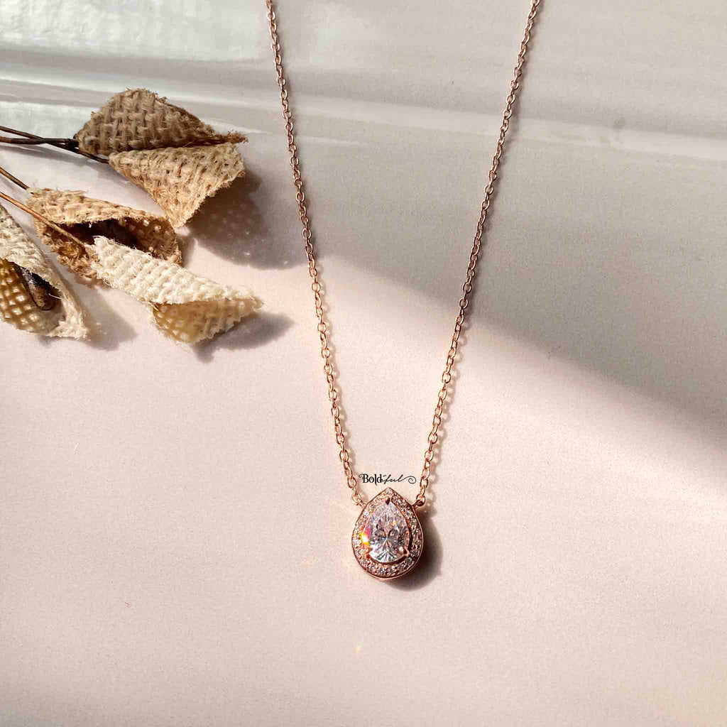 Perky Minimal Silver Pendant - Boldiful