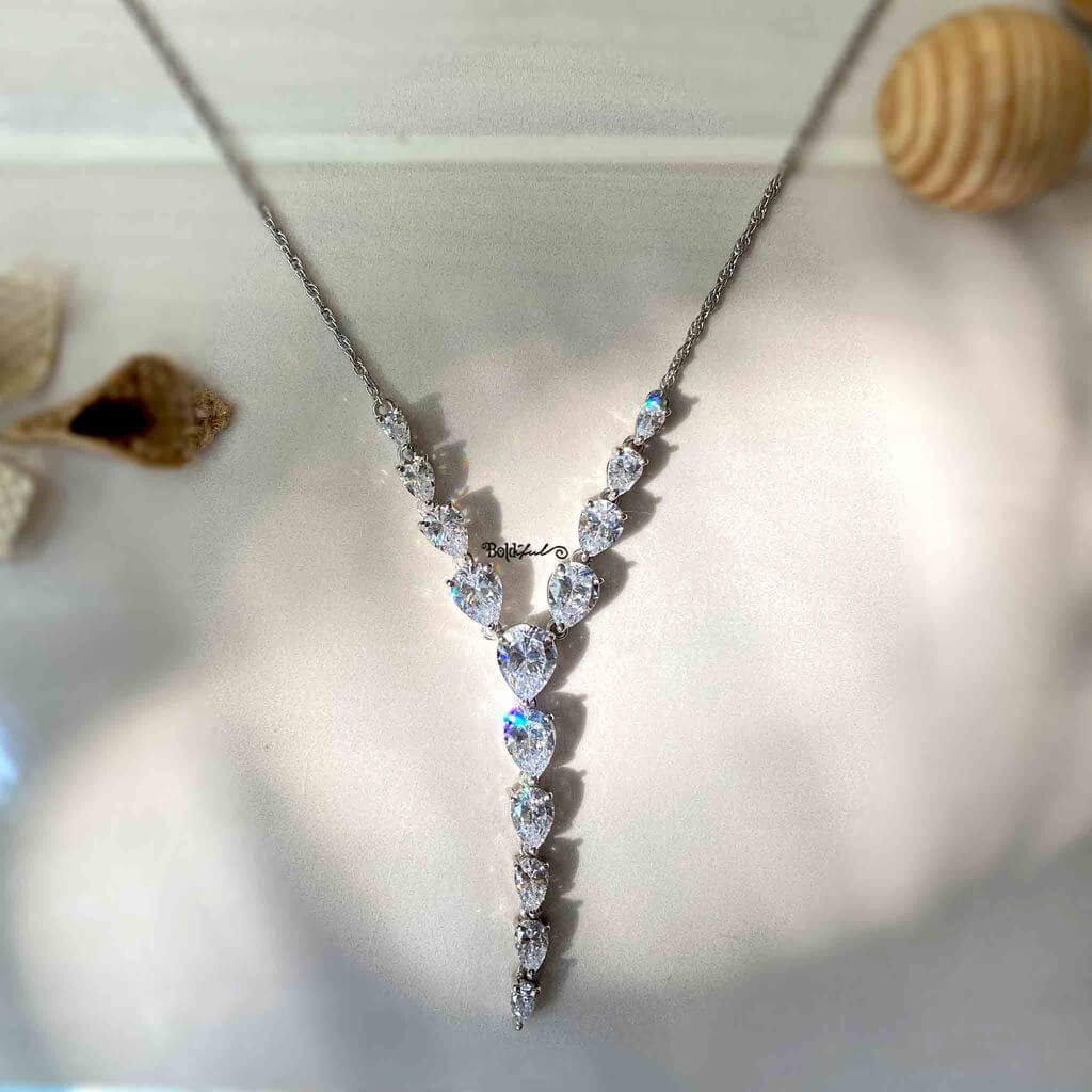 Silver V Necklace 