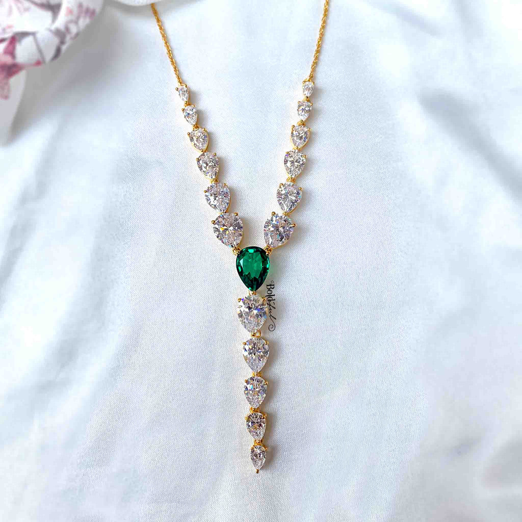 Scintillare Minimal Necklace
