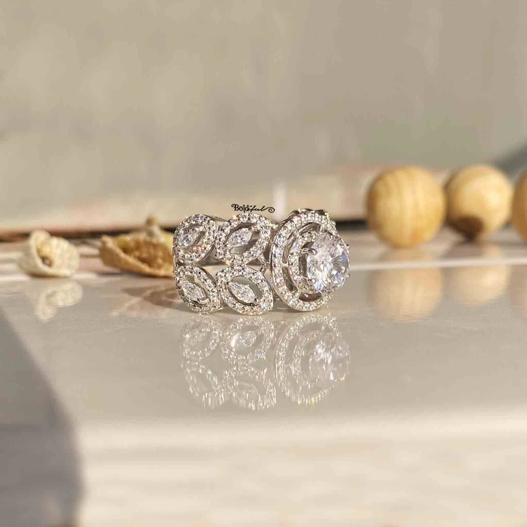 Zippy Big Solitaire Silver Ring - Boldiful