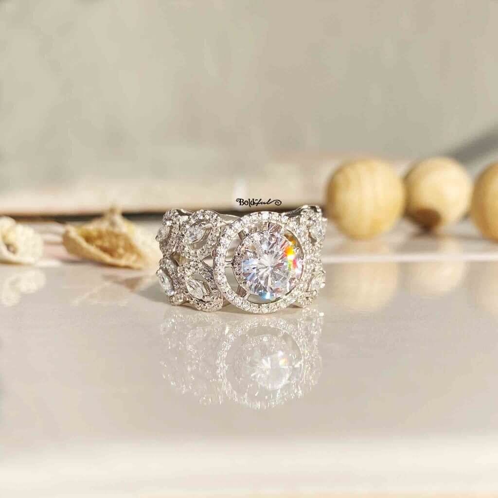 Zippy Big Solitaire Silver Ring - Boldiful