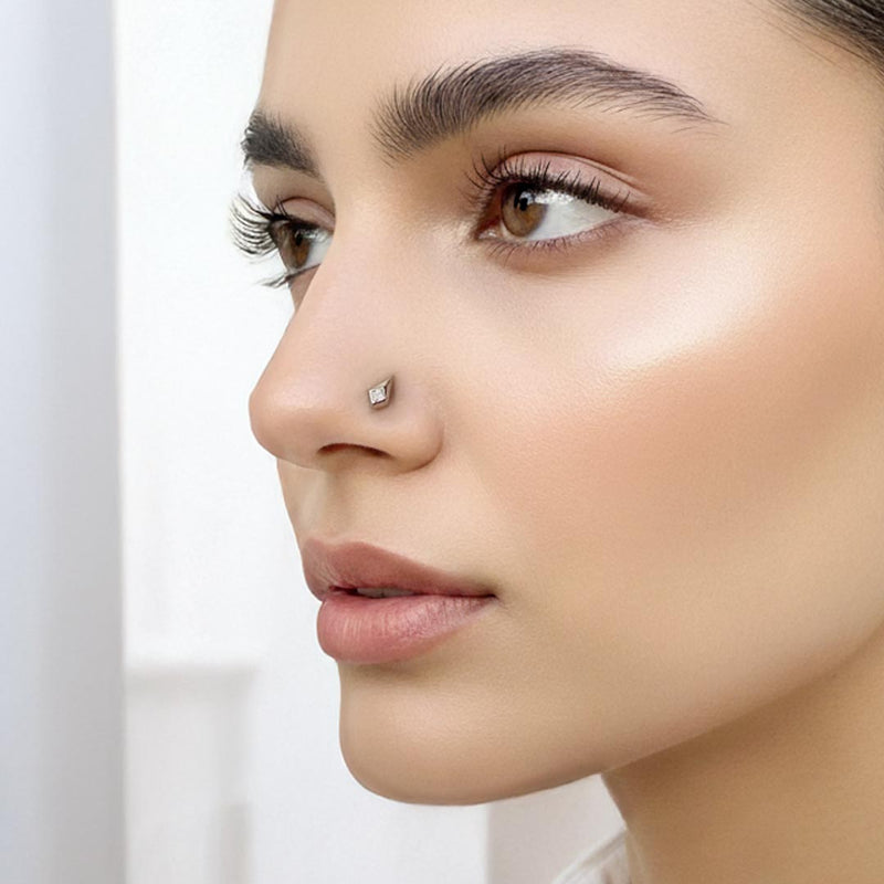 Strike Silver Nose Pin